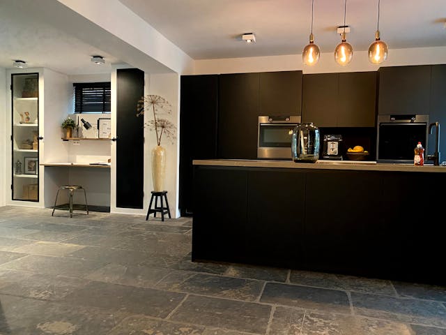 Keukens Haaksbergen en Design stalen deuren: stijl en functionaliteit in huis